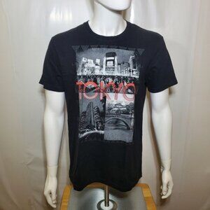 Guess Women's Tokyo Graphic Souvenir Black T-Shirt Japan Memorabilia Size XL